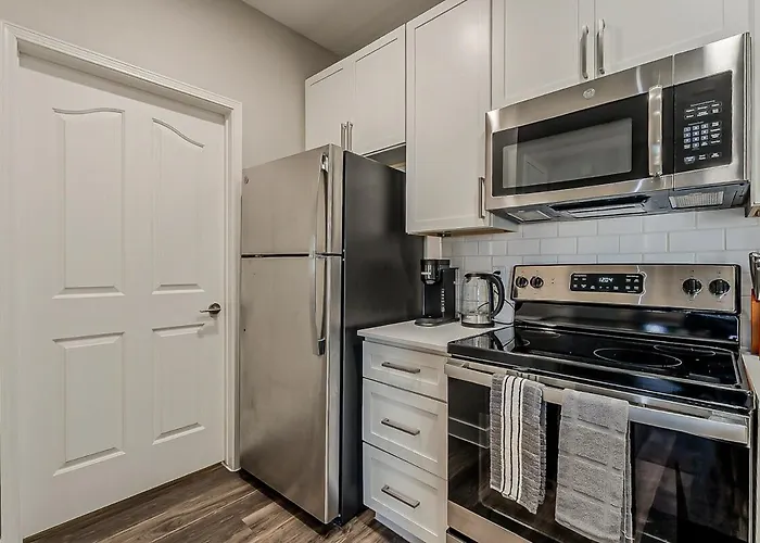 Kota 2019 Cozy 2br - 2ba - Pool - Gym - Free Parking *