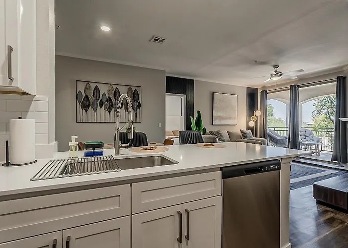 Kota 2019 Cozy 2br - 2ba - Pool - Gym - Free Parking *