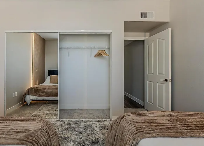 Kota 2019 Cozy 2br - 2ba - Pool - Gym - Free Parking *